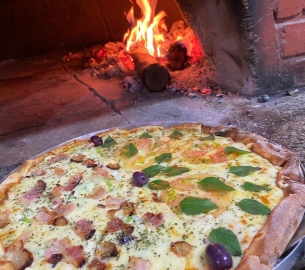 pizzas-07345600d7bf47b2058330075b9eb6cb-1742841979